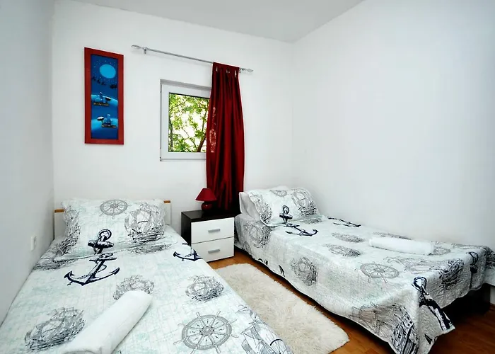 Sandra * Трогір